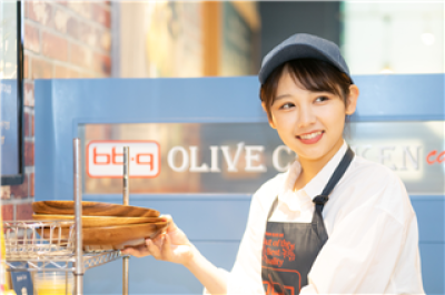 bb.q OLIVE CHICKEN cafe　上尾店（オリーブチキンカフェ）　1419の求人画像
