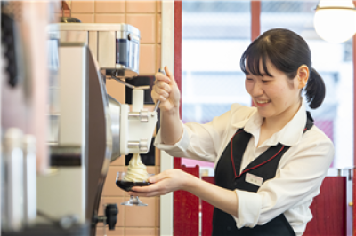 カフェ・ベローチェ　新宿サブナード店の求人画像