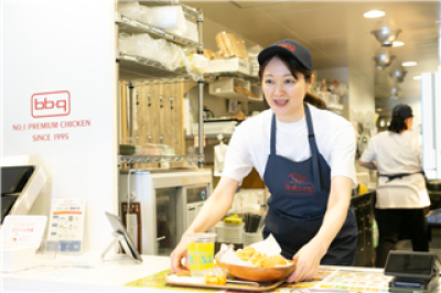 bb.q OLIVE CHICKEN cafe　 浜松プラザフレスポ店（オリーブ…の求人画像