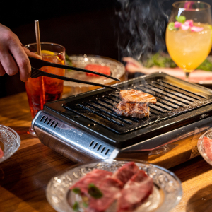 個室焼肉　夢幻邸の求人画像